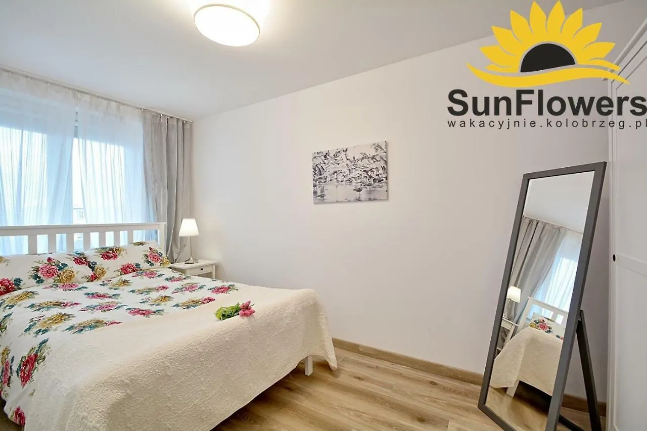 Sunflowers Apartament Morski W Kolobrzegu Apartment