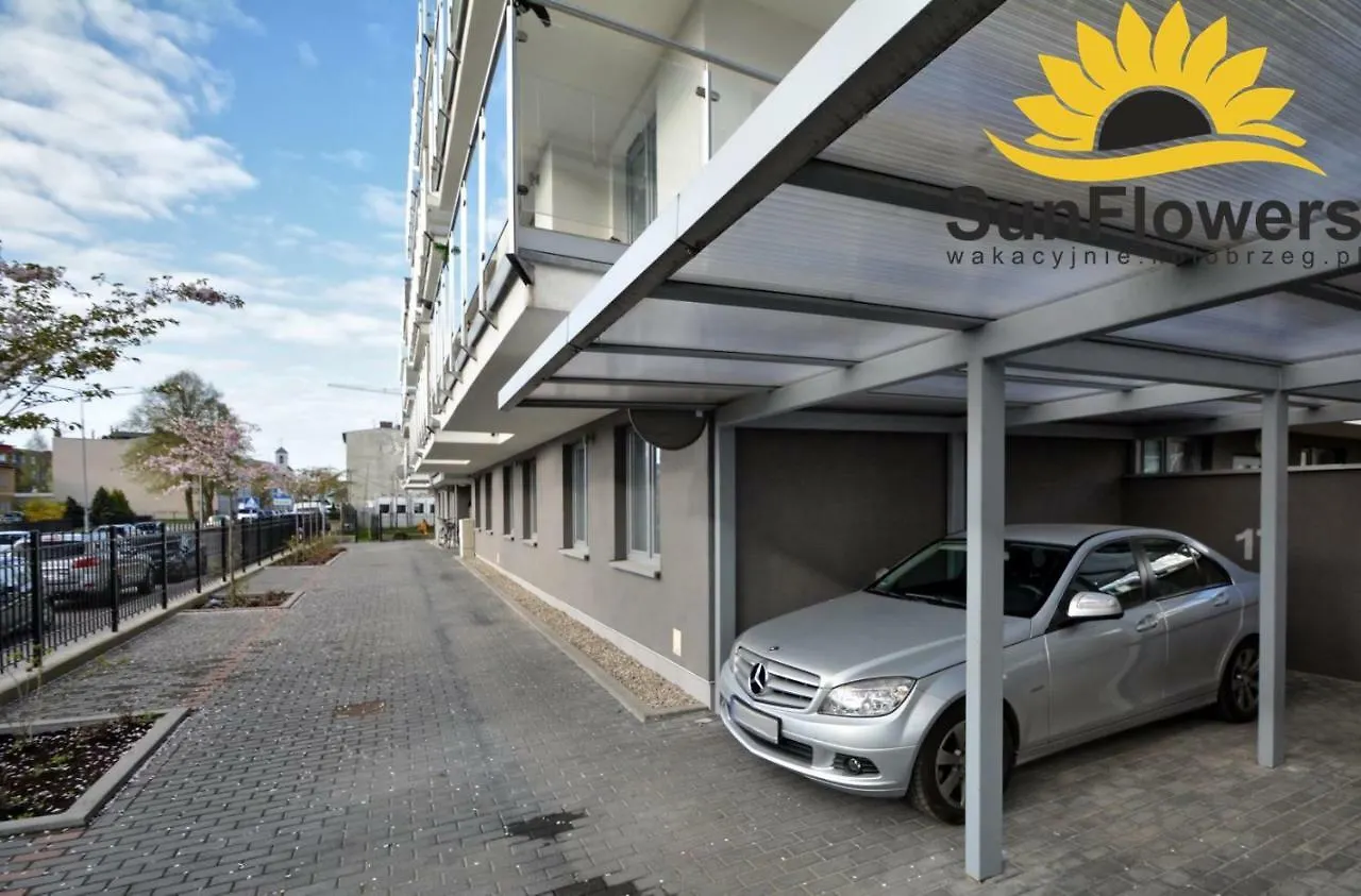Sunflowers Apartament Morski W Kolobrzegu Apartment  Kolobrzeg